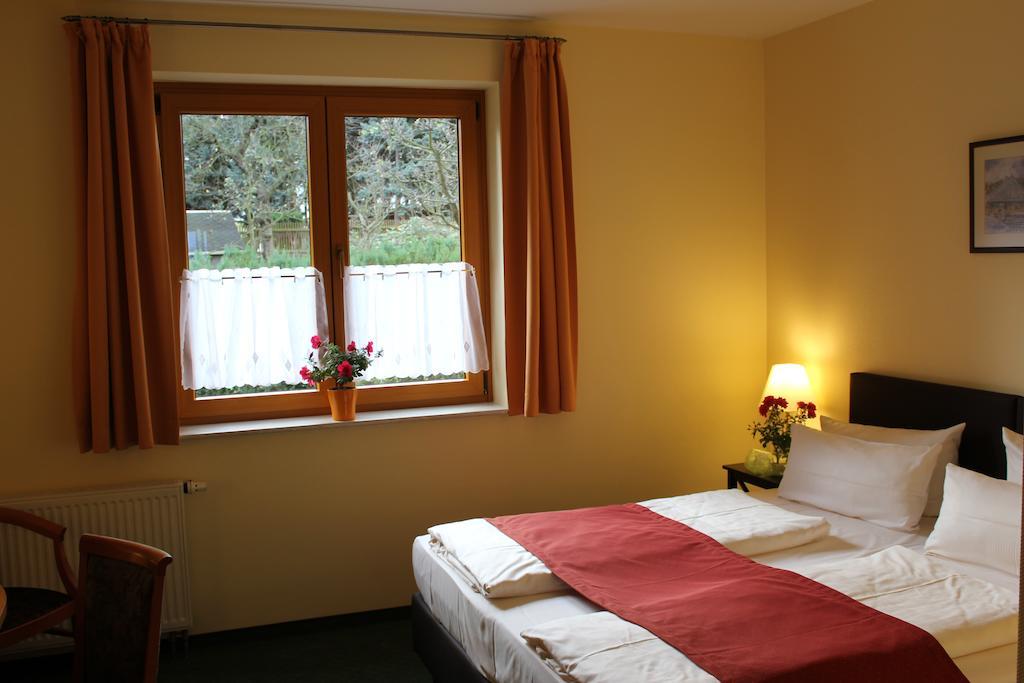 Landhotel Dresden Exterior foto