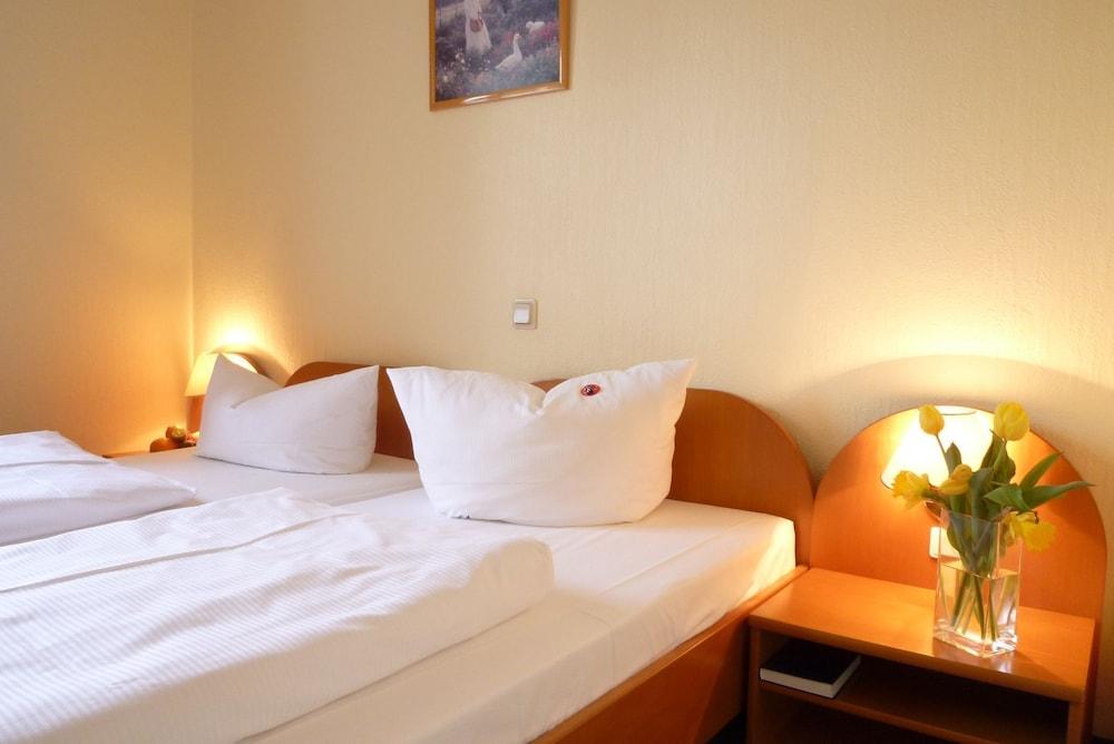 Landhotel Dresden Exterior foto