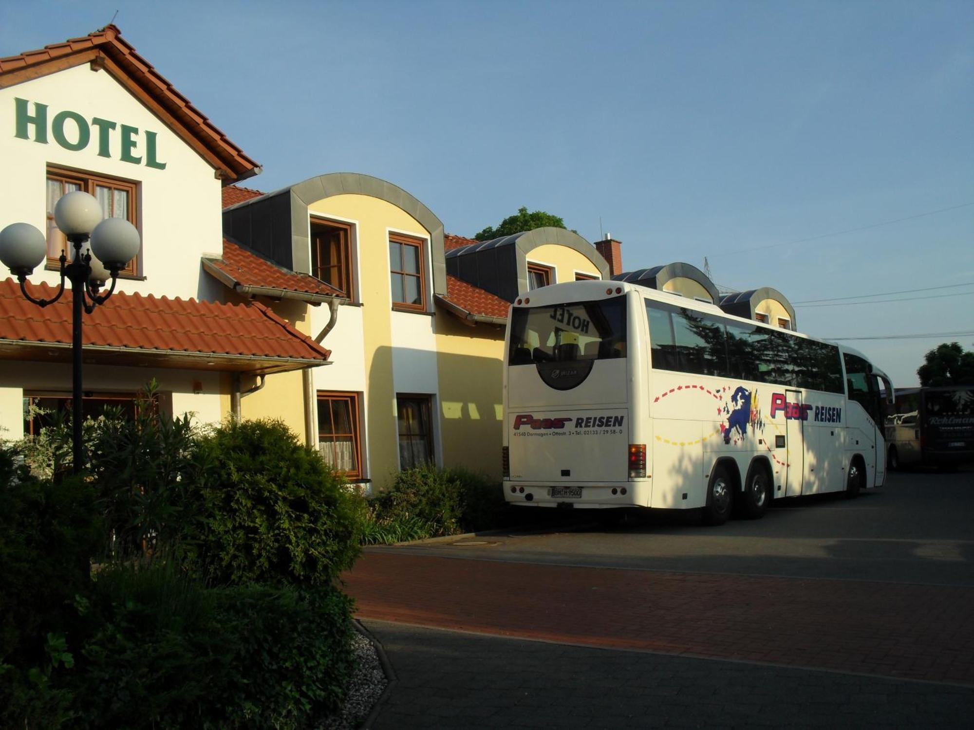 Landhotel Dresden Exterior foto